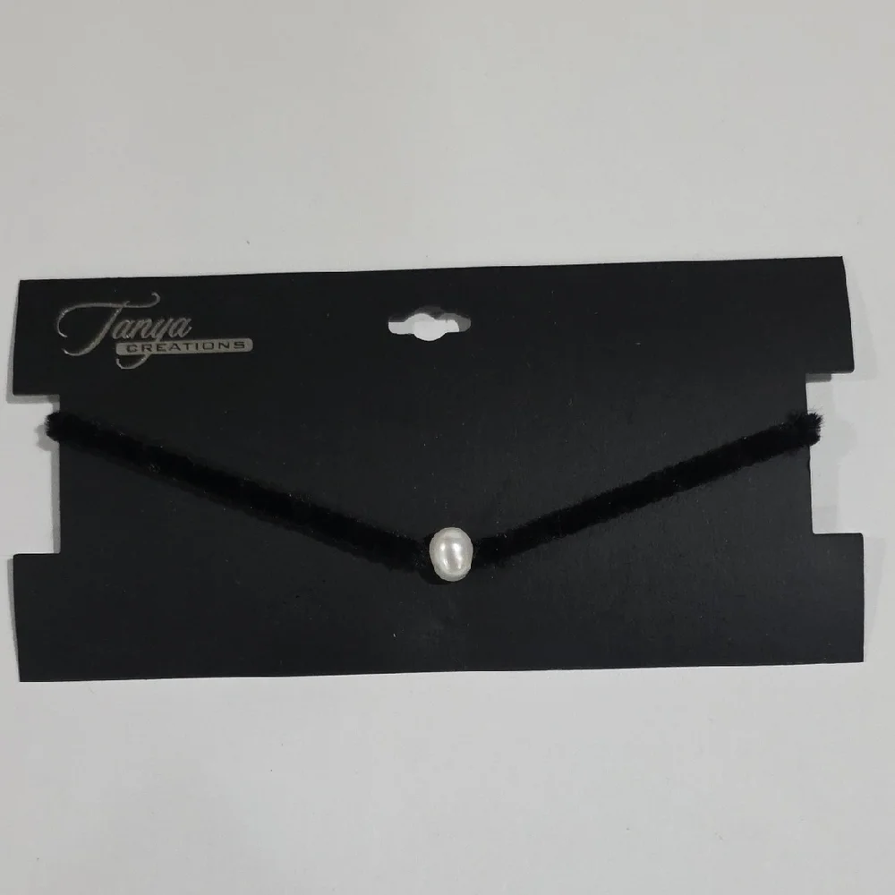 Black Fuzzy Cord Pearl Choker – White Faux Bead Minimalist Statement Jewelry